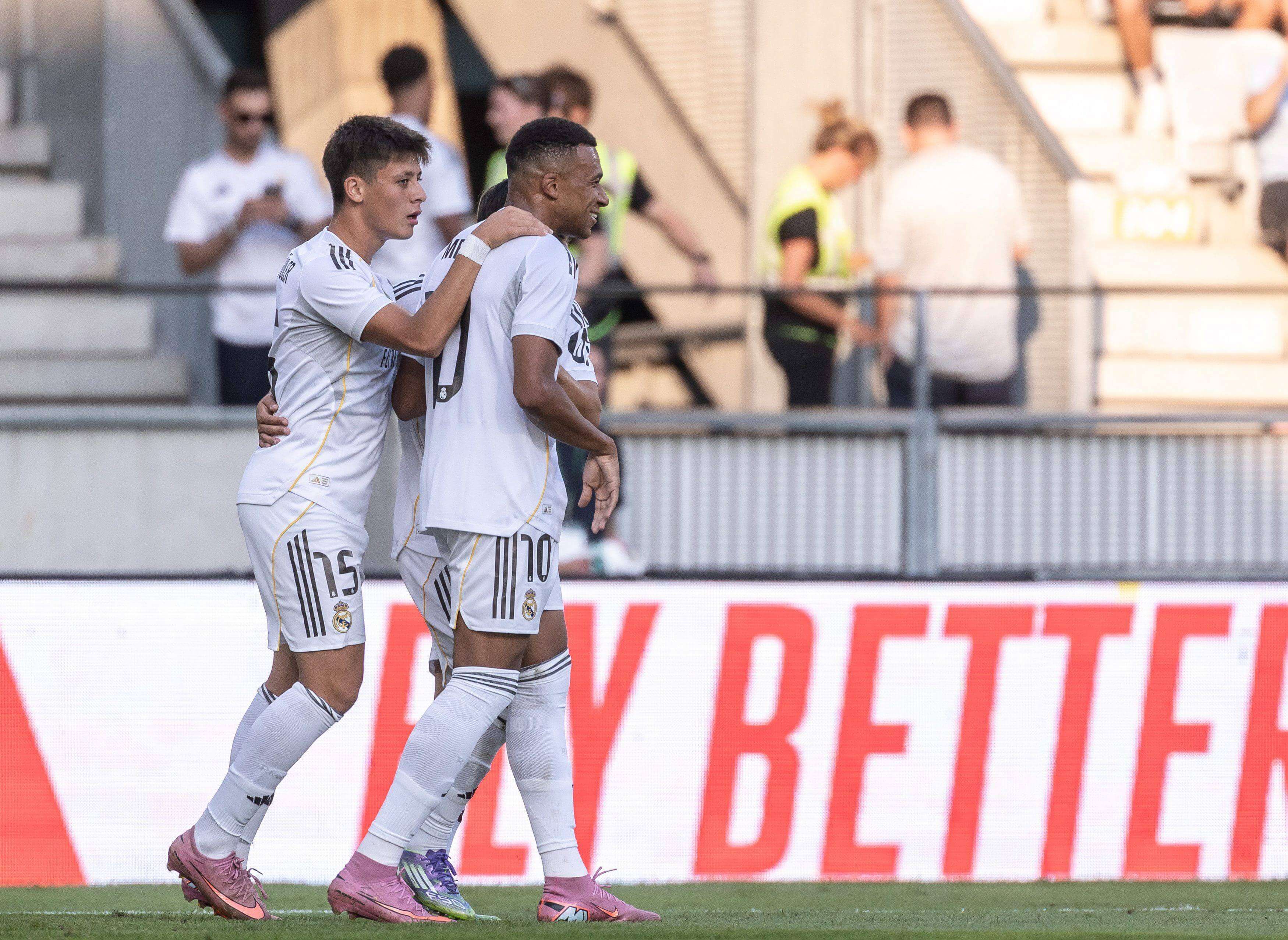 Mbappé y Güler ante el Tirol