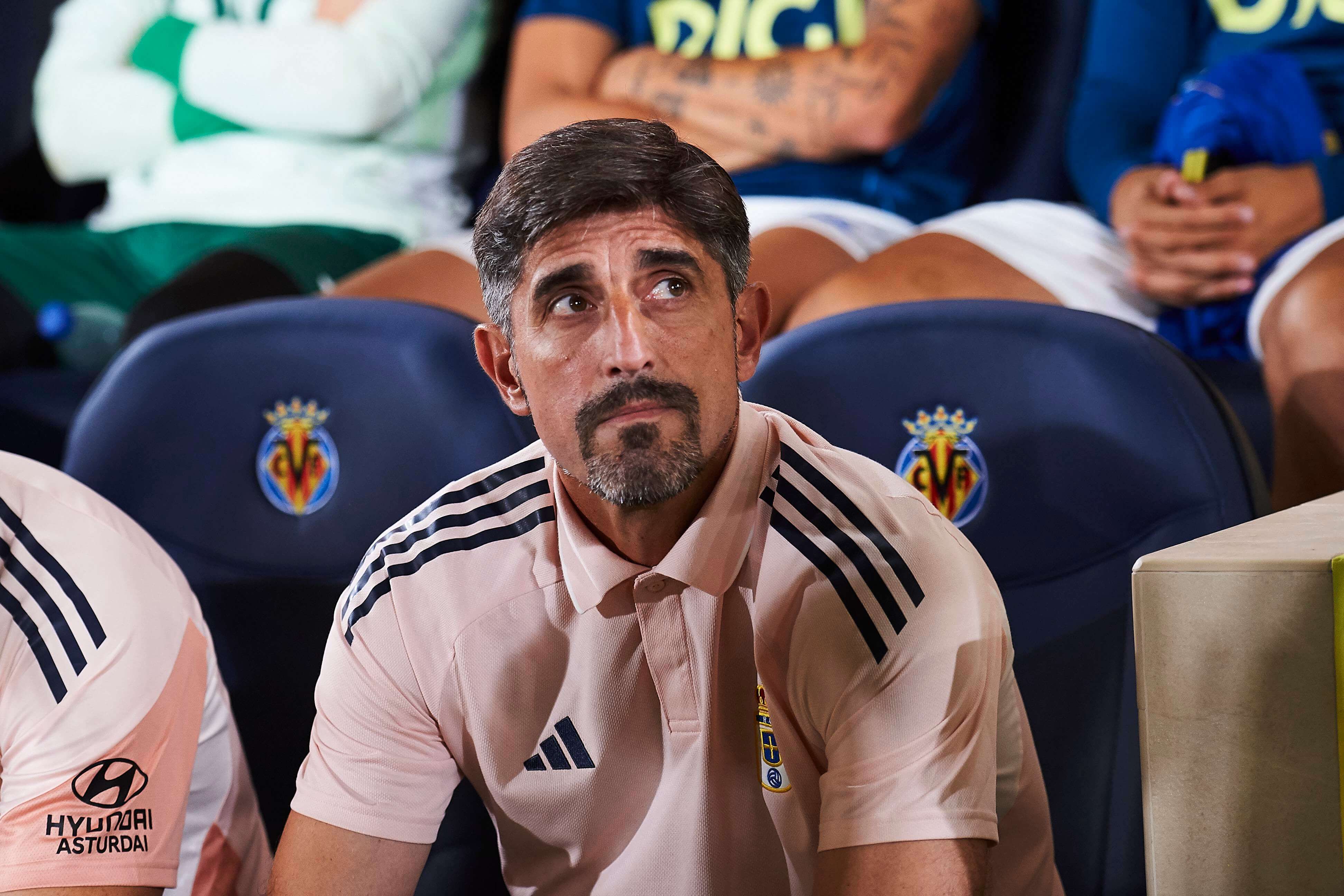 Paunovic, en el banquillo durante el Villarreal-Real Oviedo (FOTO: Cordón Press).