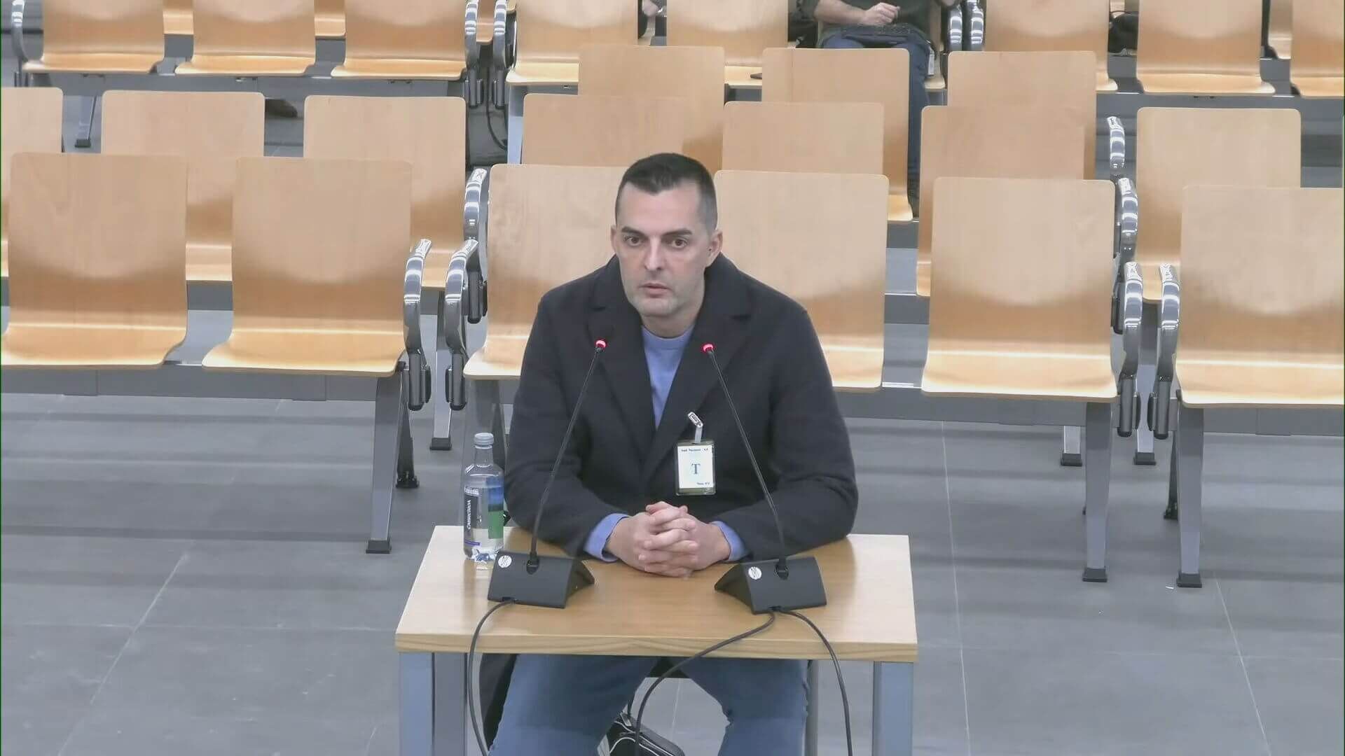  Rafa Hermoso, hermana de Jenni durante el juicio