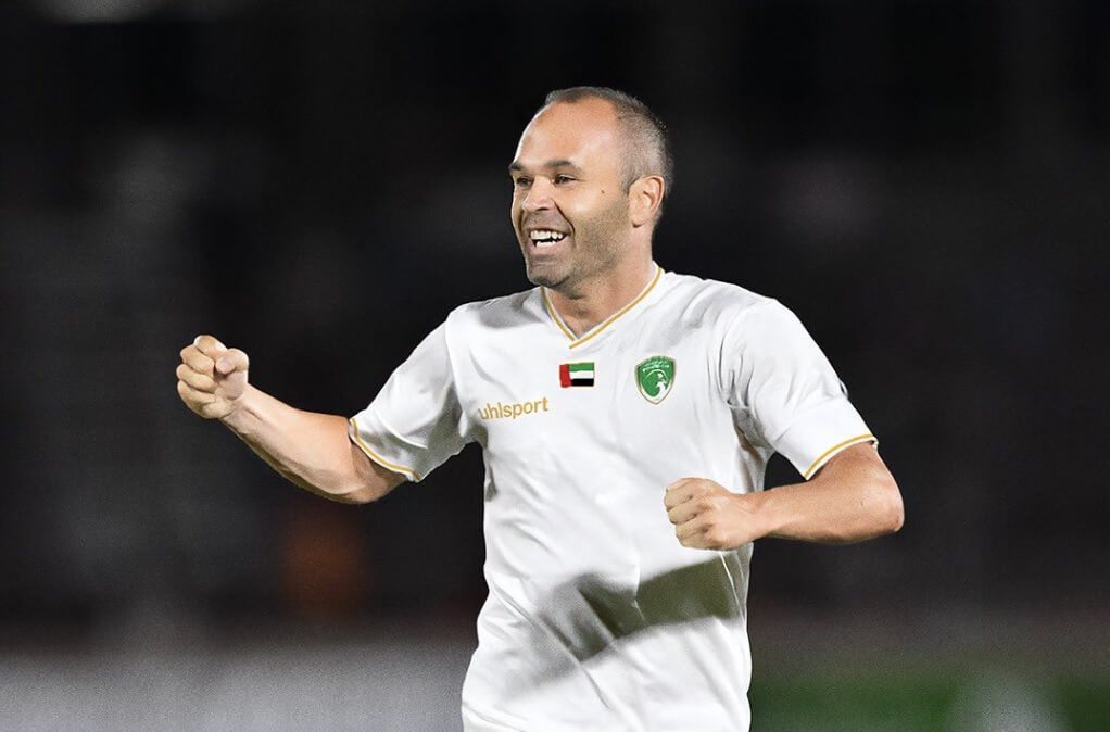  Andrés Iniesta, en un partido con el Emirates.