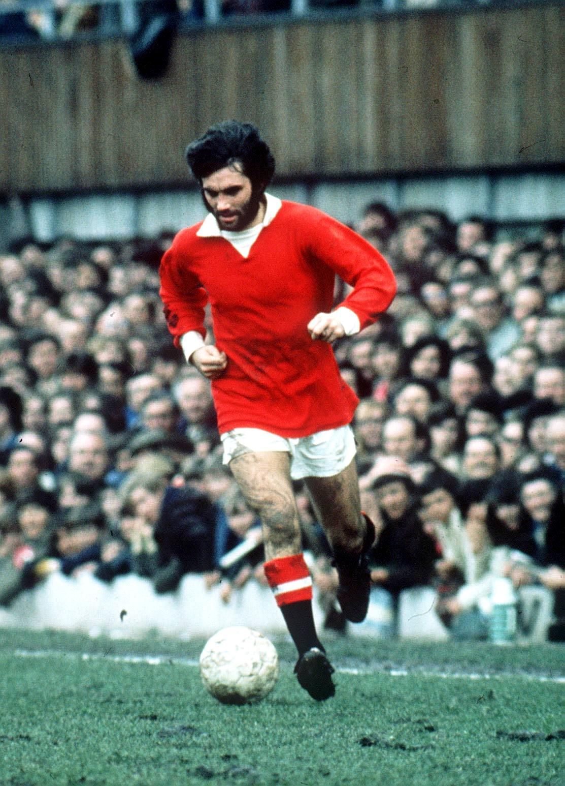  Best militó principalmente en el Manchester United, donde consiguió varios títulos.