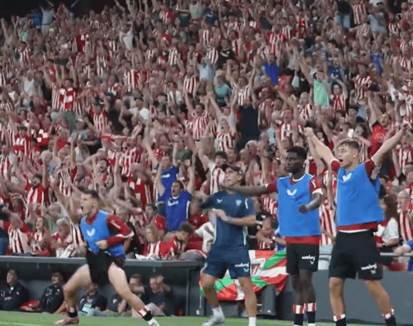  Urko Izeta se vuelve loco con el gol de Robert Navarro al Sevilla.