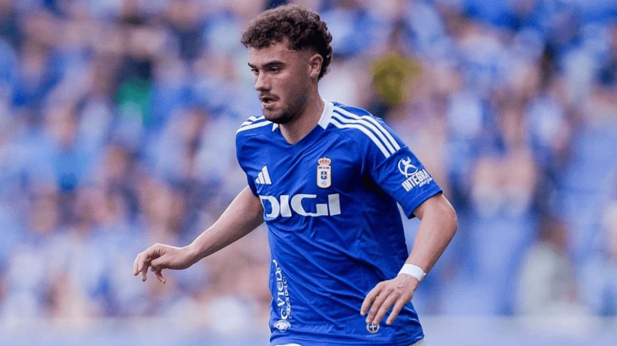 Álex Cardero, en un partido del Real Oviedo (FOTO: Real Oviedo).
