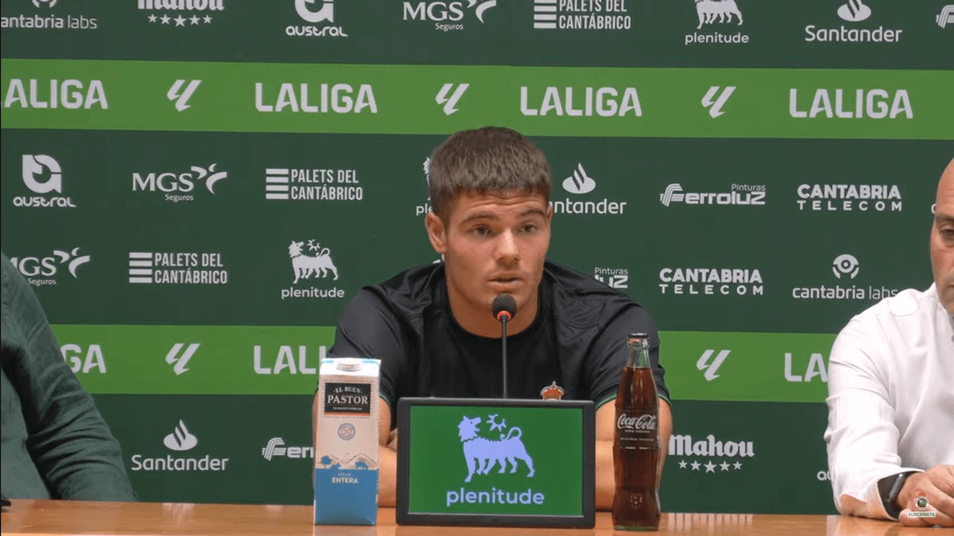 Peio Canales, en su presentación con el Racing.