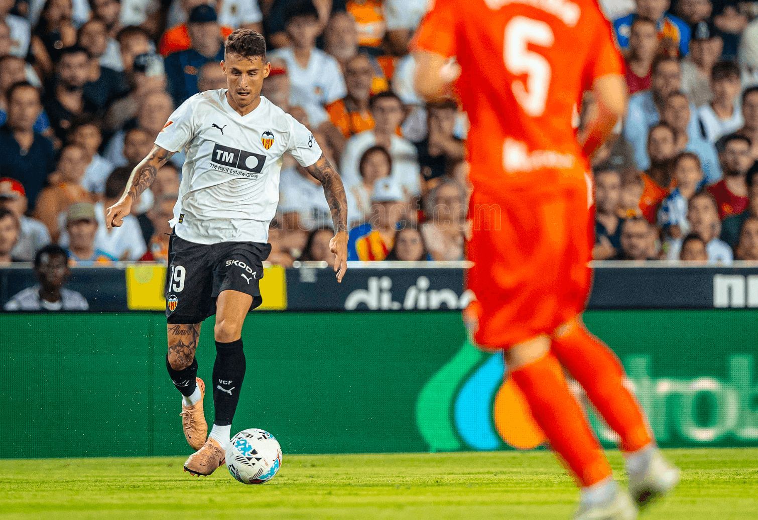 Dani Raba debuta en Mestalla