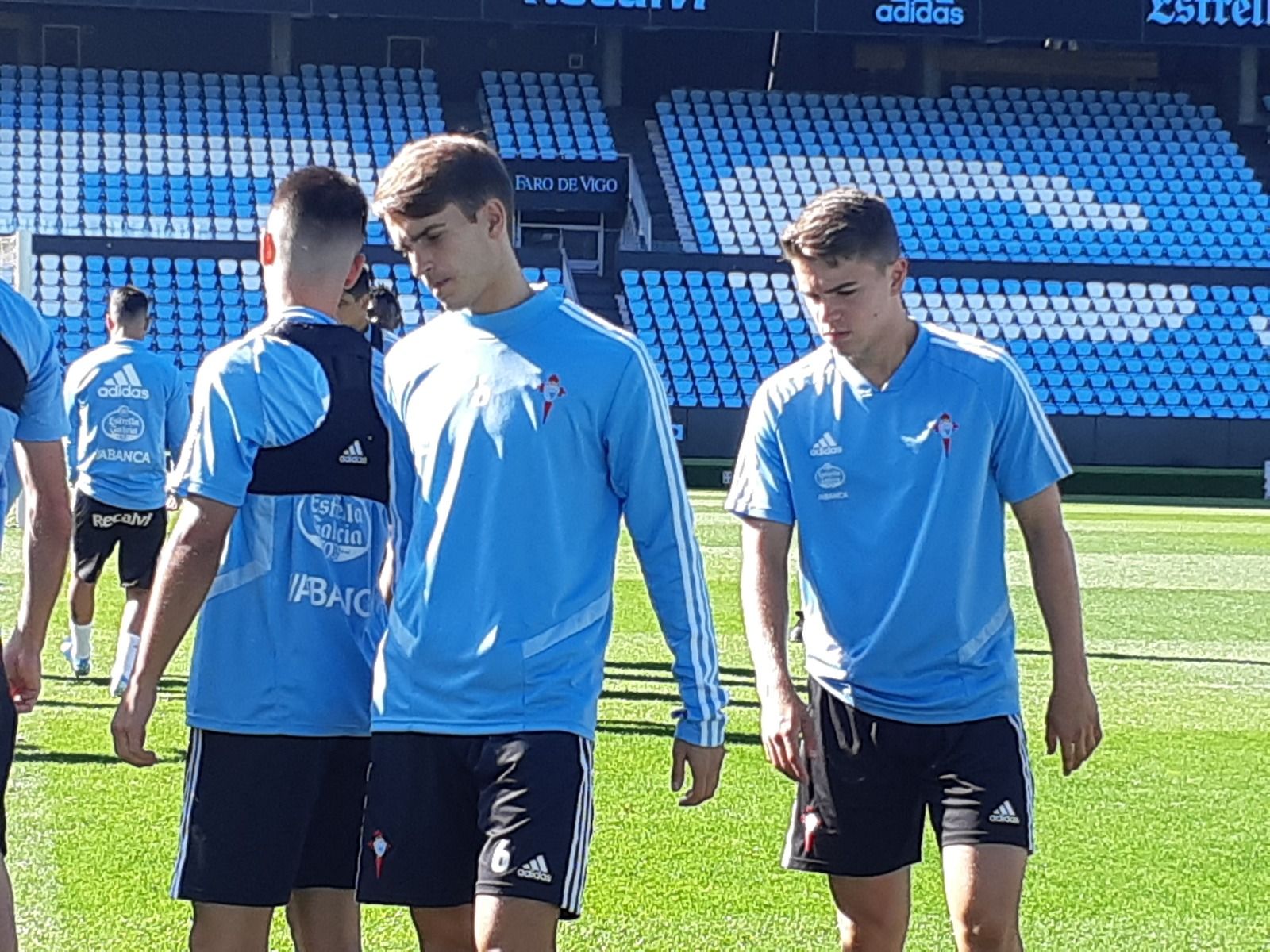 Denis, en la sesión previa al debut liguero ante el Madrid.