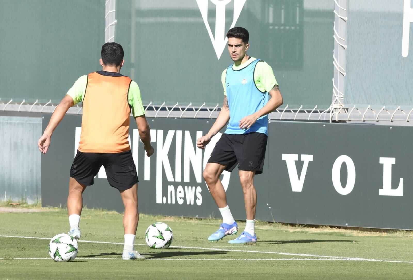 Bartra, en el entrenamiento de este lunes.