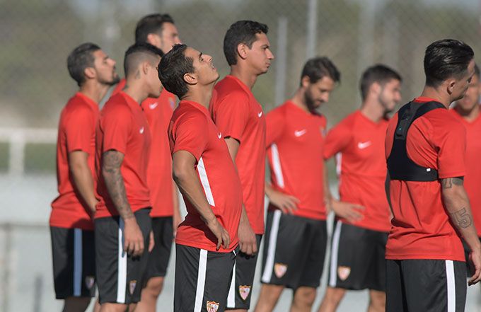  Ben Yedder y Ganso, en un entrenamiento. (FOTO: Kiko Hurtado)