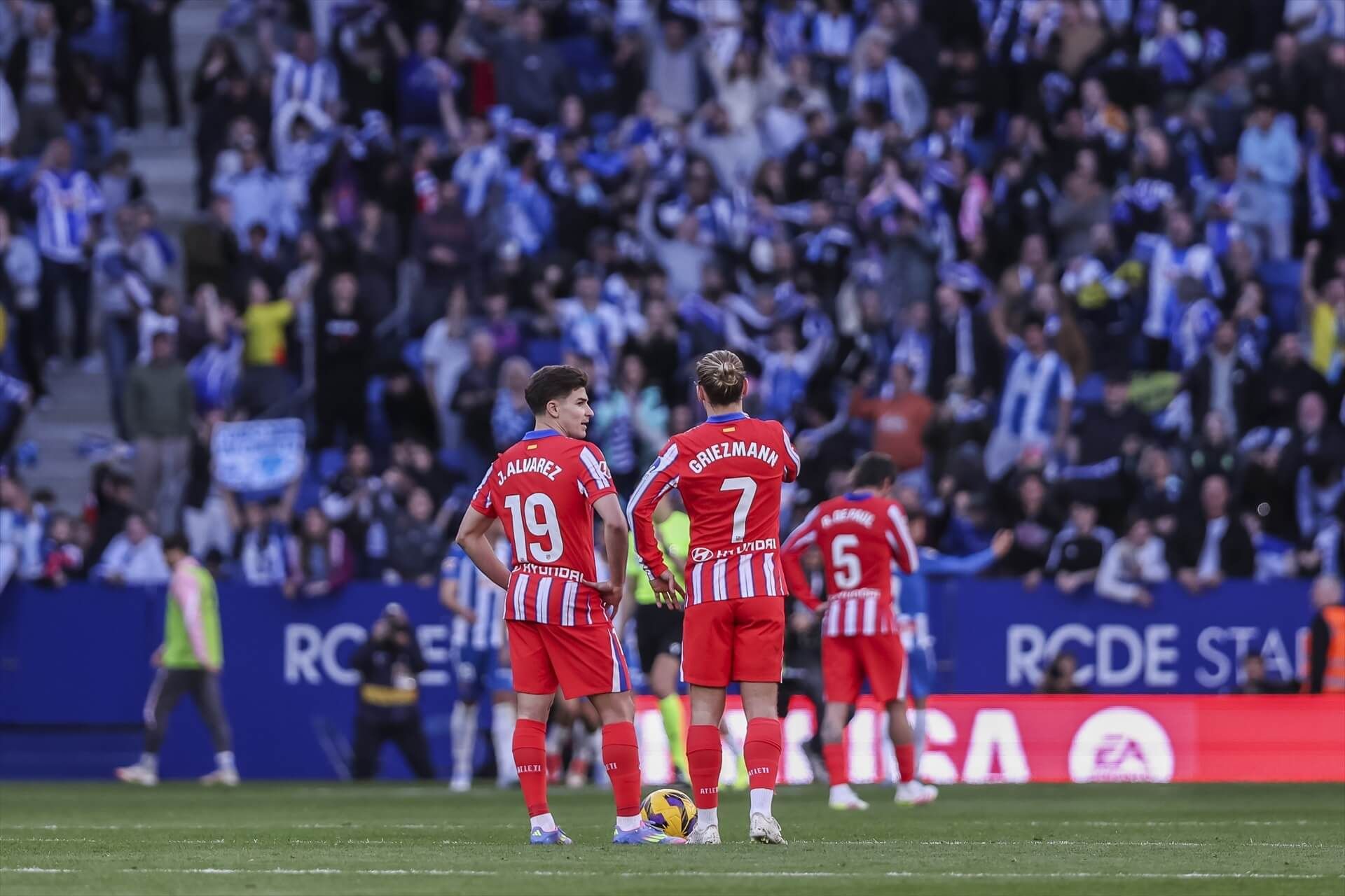 Jugadores del Atlético de Madrid en el RCDE Stadium