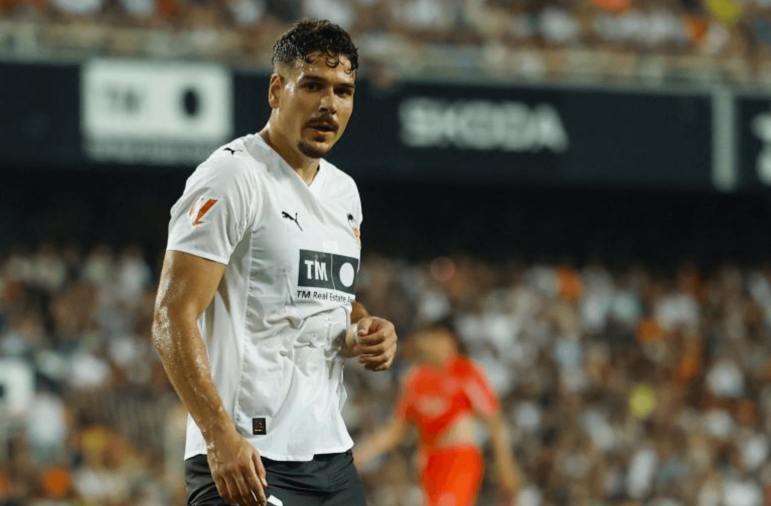  Filip Ugrinic, el último de los fichajes debuta con el Valencia CF