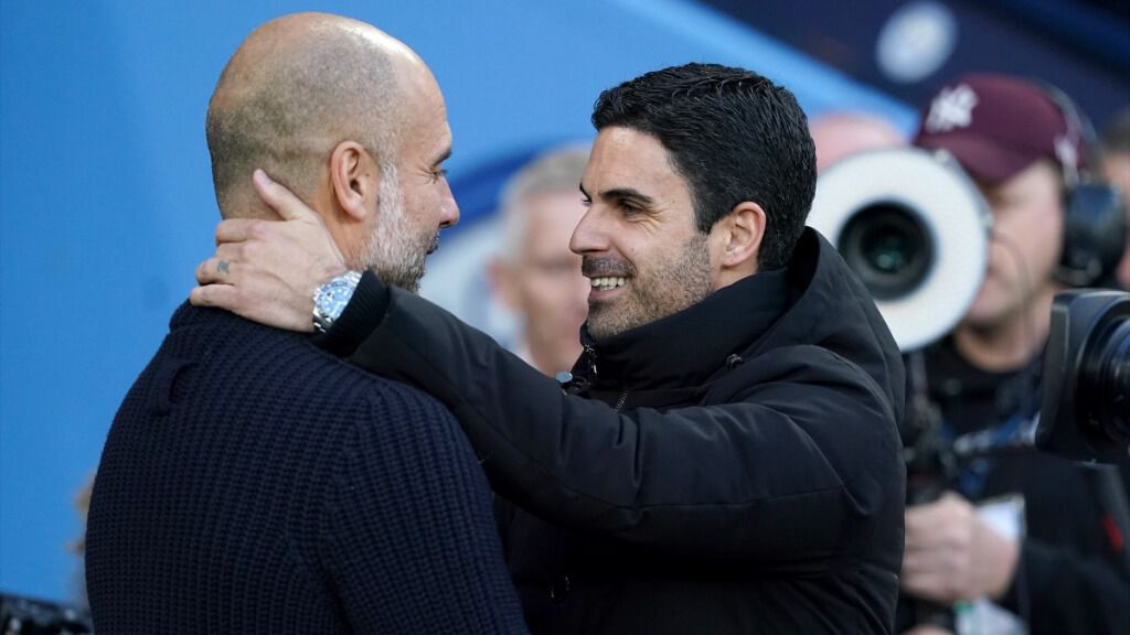  Pep Guardiola y Mikel Arteta, entrenadores de Manchester City y Arsenal