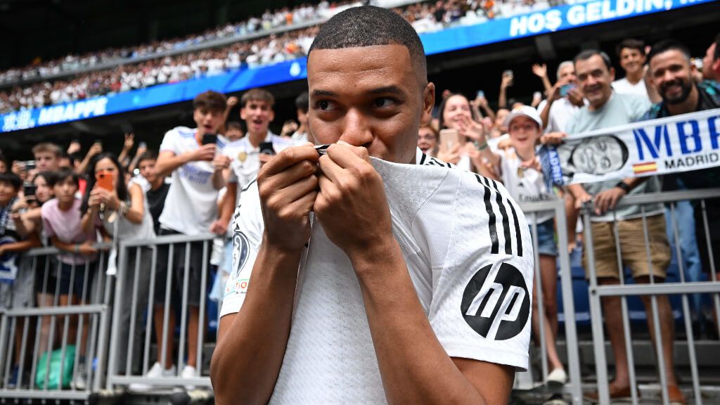  Kylian Mbappé, objetivo 'Supercopa de Europa': no pasará por quirófano ni irá a la gira.