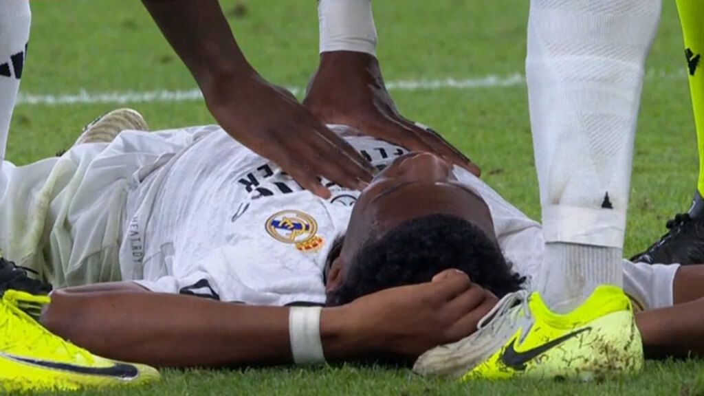  Tchouameni tras el golpe con Larin (Movistar +)