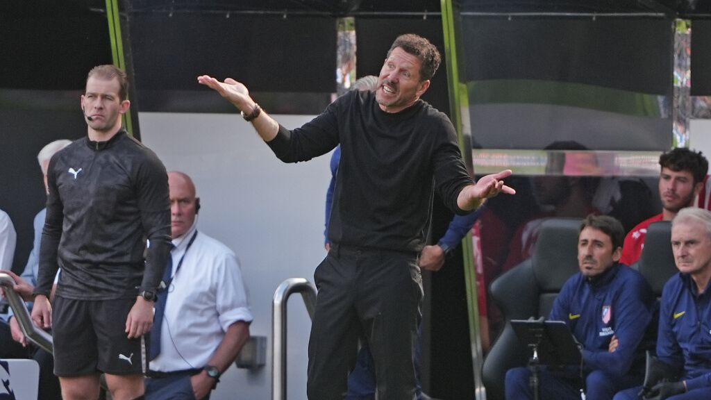  El Cholo Simeone dirigiendo al Atlético de Madrid (Europa Press)