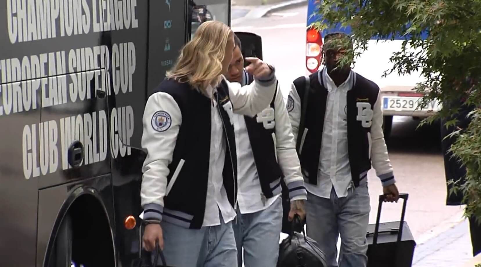  Haaland, el único que pidió permiso para ir a firmar a los aficionados