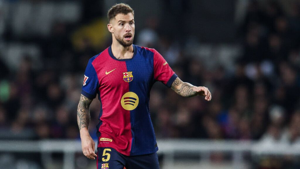  Íñigo Martínez en un partido del FC Barcelona (Cordon Press)