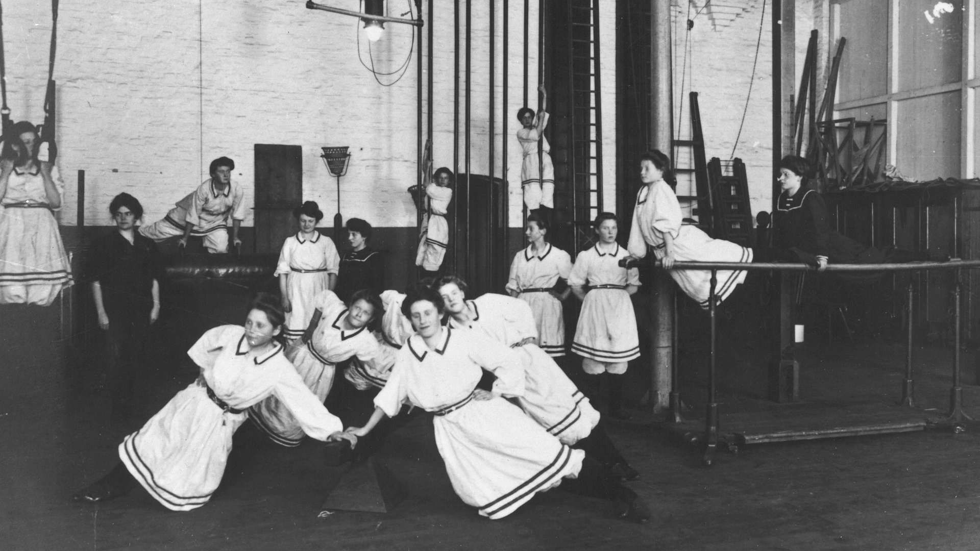  La sección femenina del equipo de gimnasia
