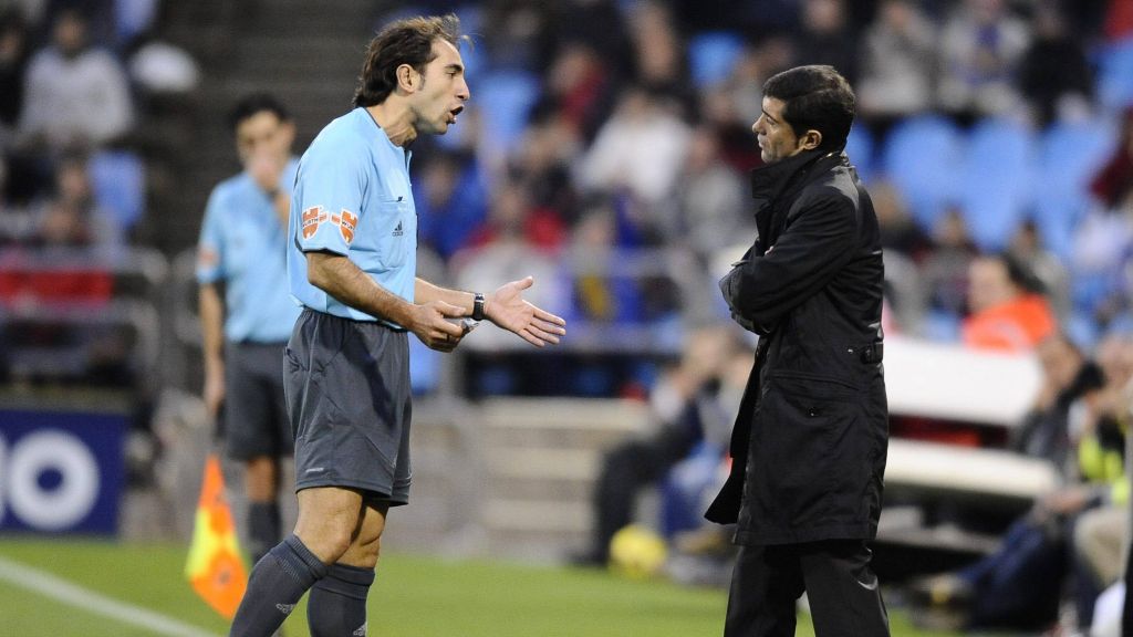  Marcelino García Toral hablando con Delgado Ferreiro. (Fuente: Cordon Press)