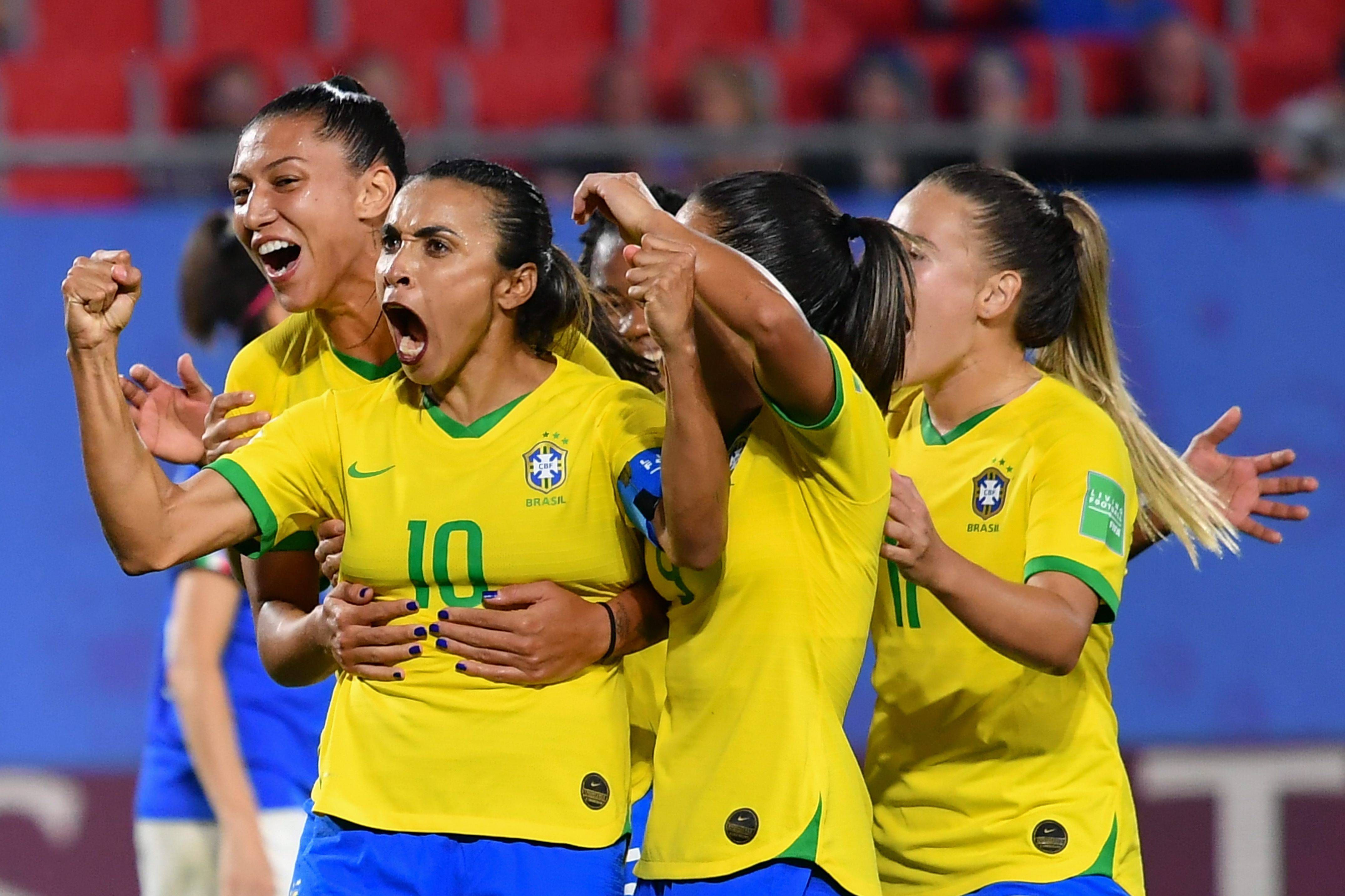  Marta Vieira da Silva, celebrando un gol con Brasil.
