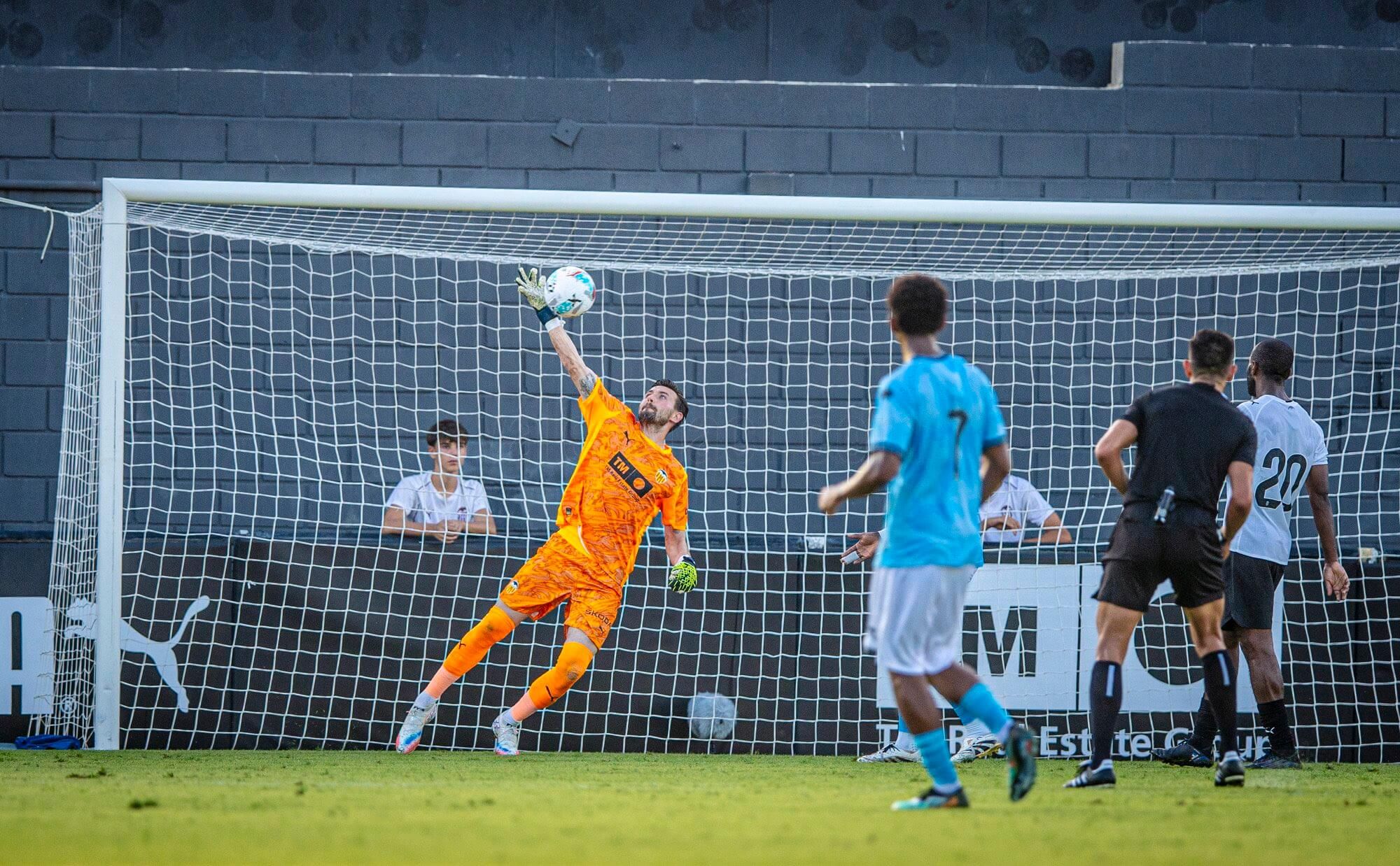 Stole Dimitrievski jugó en pretemporada ante el CD Castellón