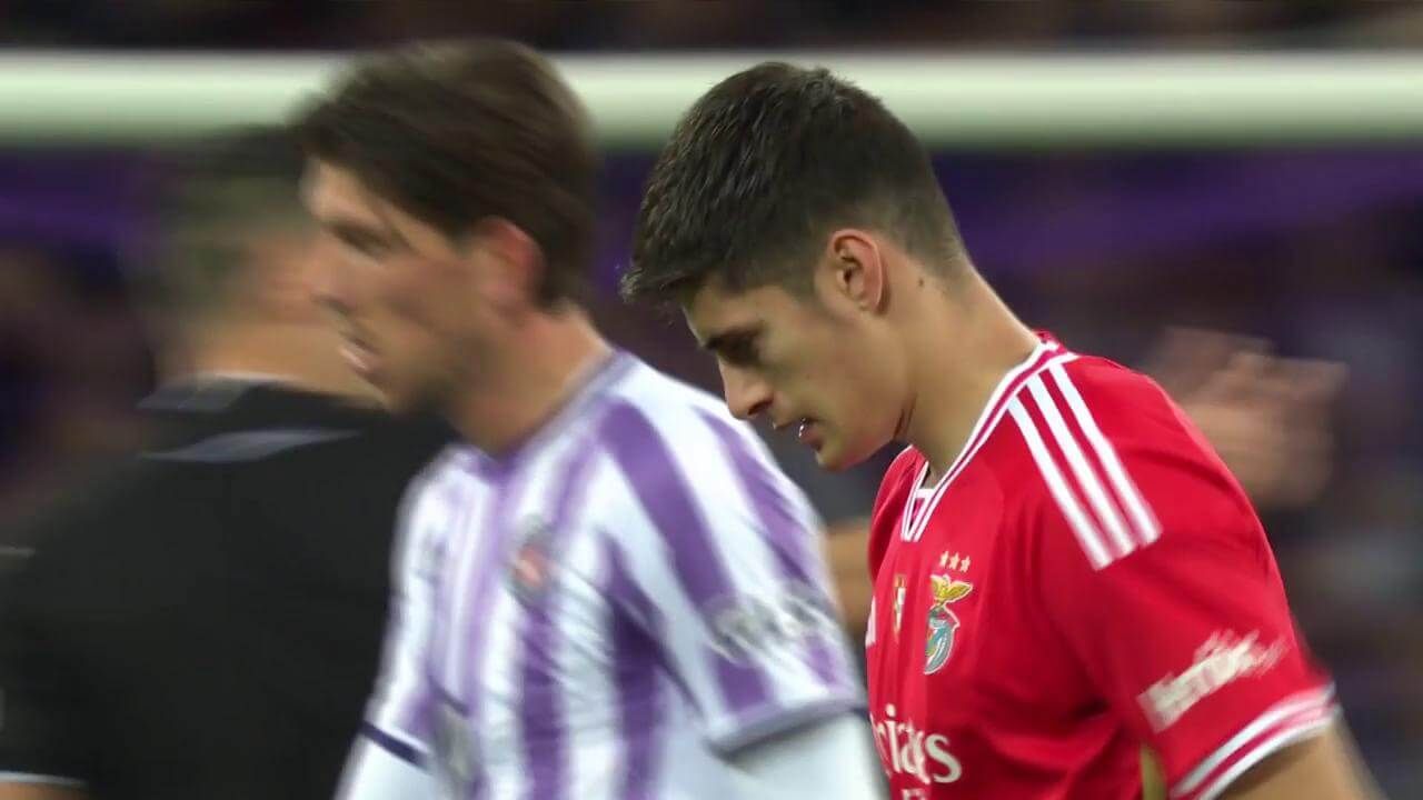 Toulouse y Benfica llegan al descanso con empate en el marcador.