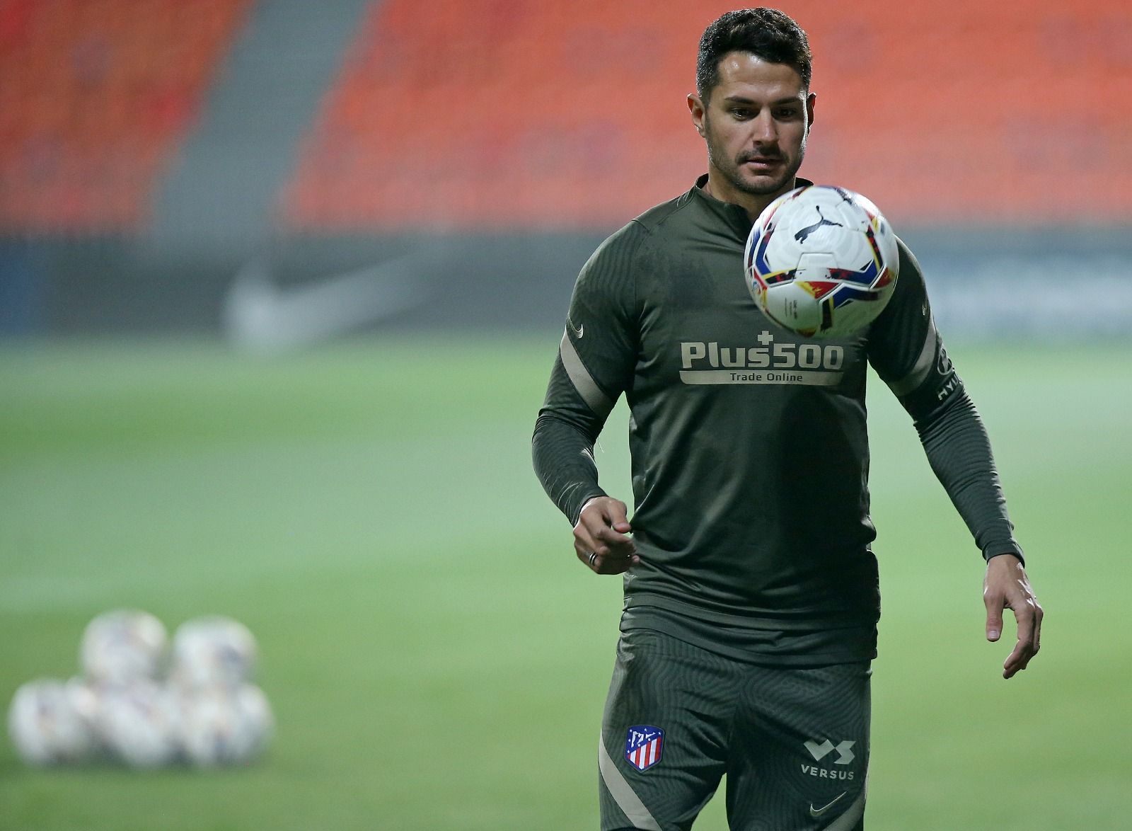 Vitolo, durante un entrenamiento del Atlético de Madrid.