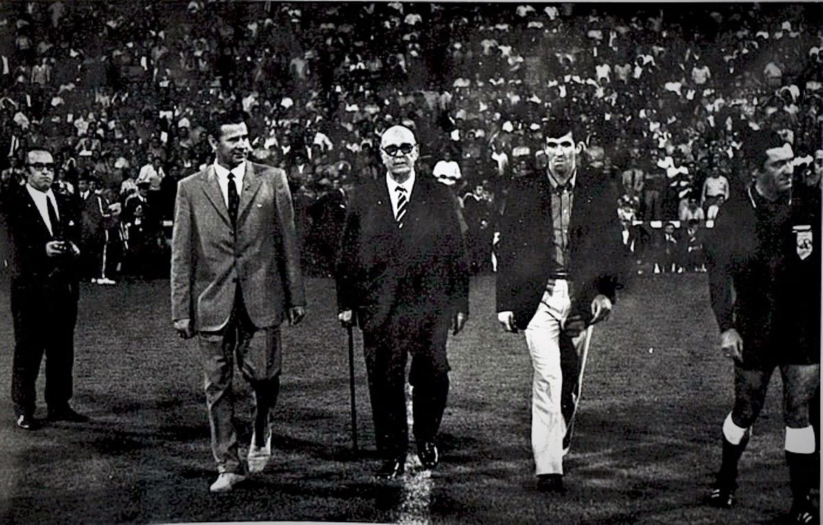  Lev Yashin, Ricardo Zamora e Iribar en San Mamés.
