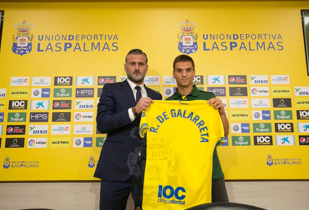 Iñigo Ruiz de Galarreta, habñia sido traspasado del FC Barcelona a la UD Las Palmas-