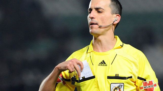  Santiago Jaime Latre dirigió un encuentro entre el Barcelona y Athletic del año pasado