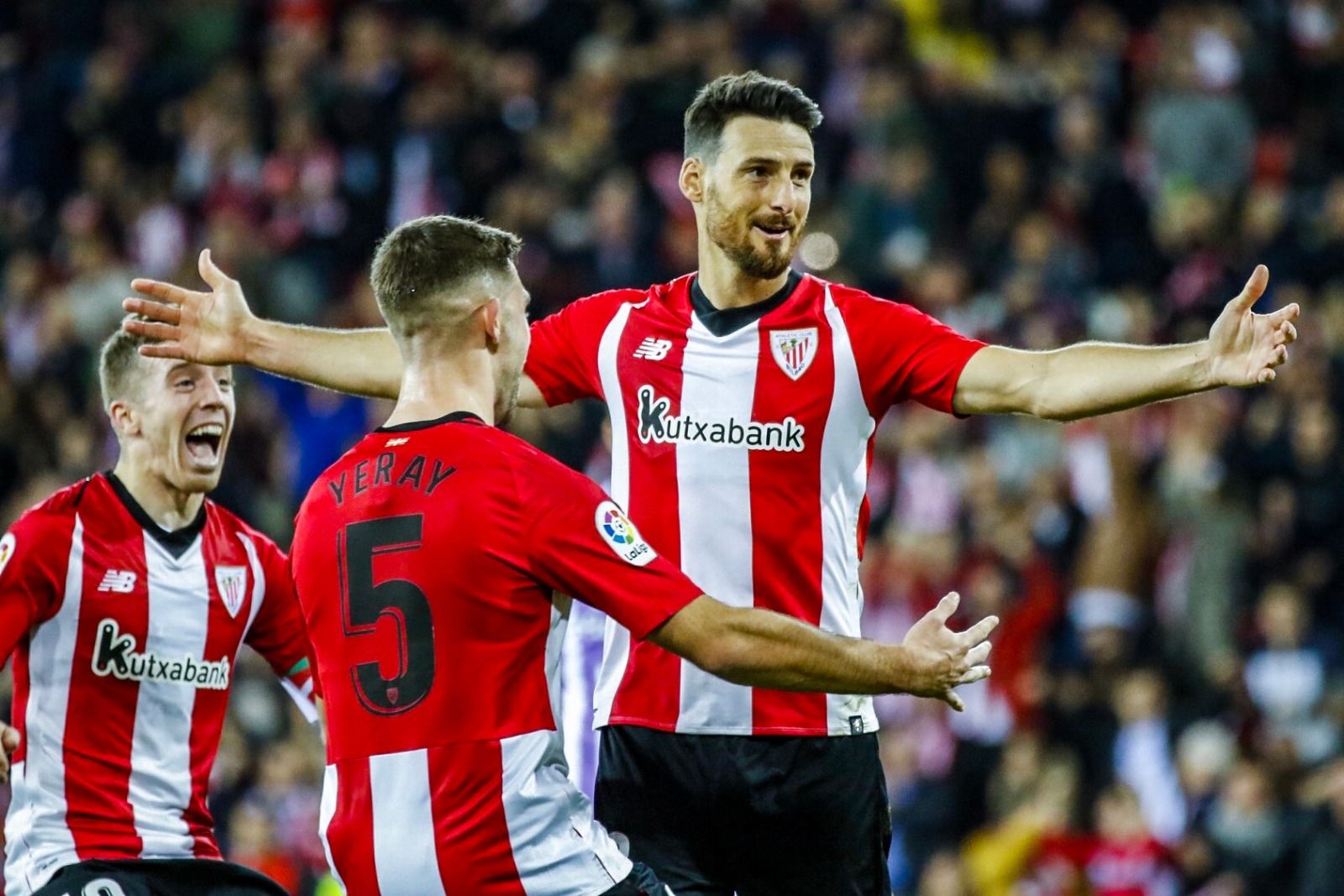 Aduriz celebra su gol al Valladolid.