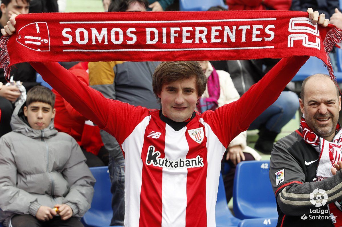  La afición se hizo notar en el silencioso Coliseum.