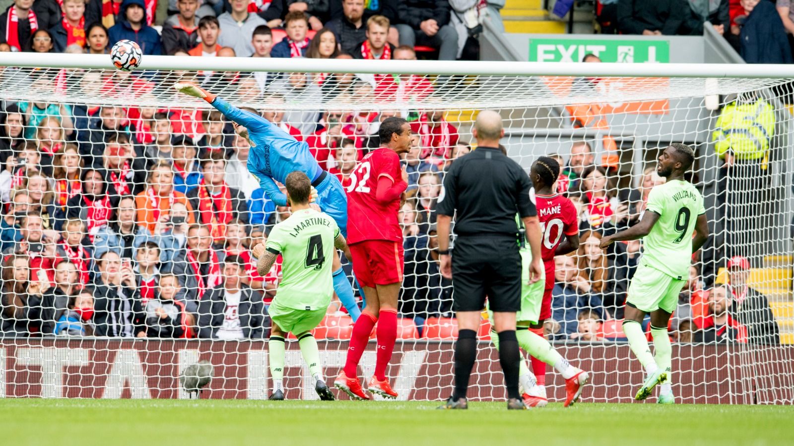  Enormes paradas de Julen Agirrezabala en Anfield ante el Liverpool.