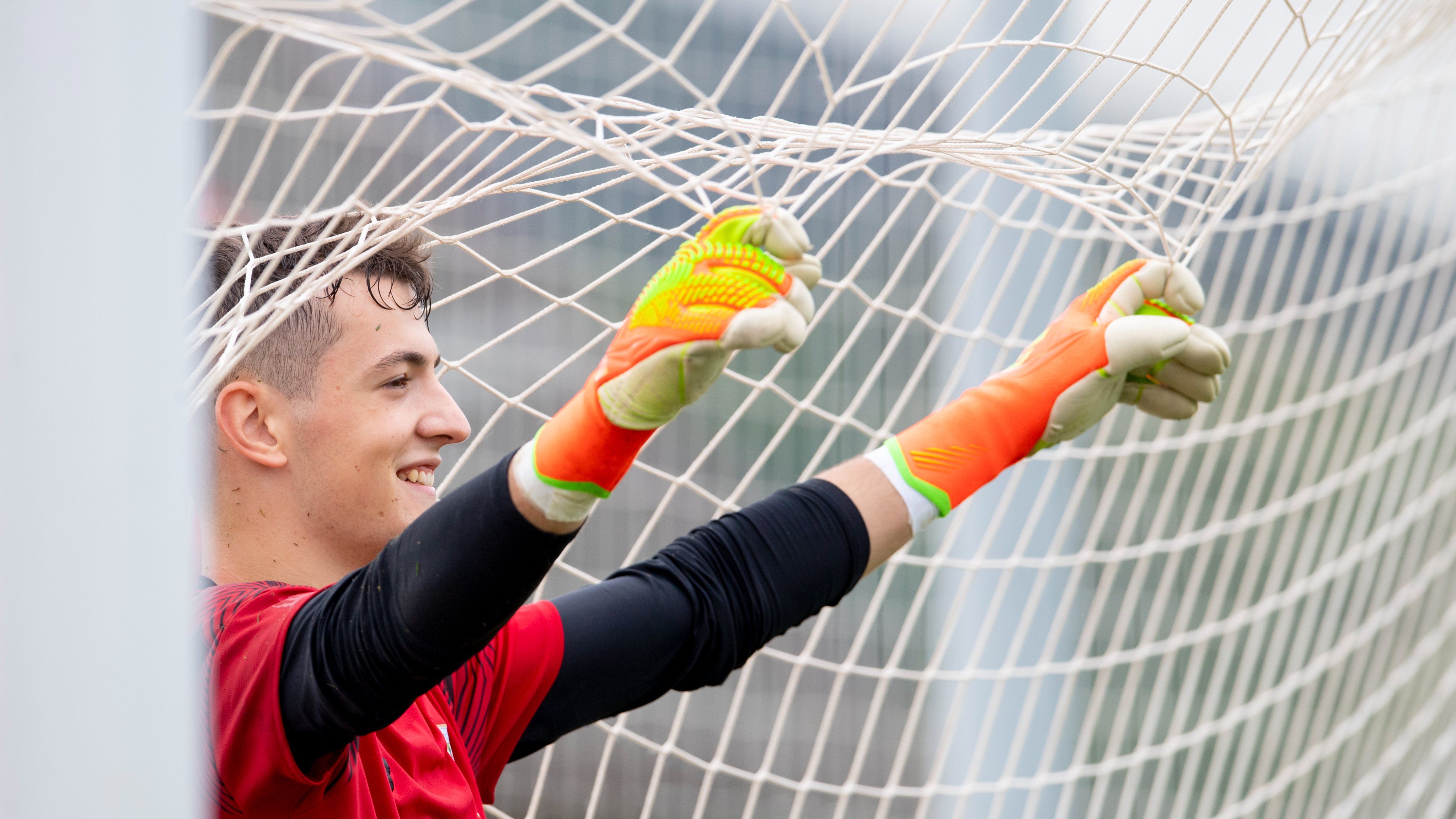 La alegría del portero Julen Agirrezabala en Lezama (Foto: Athletic Club).