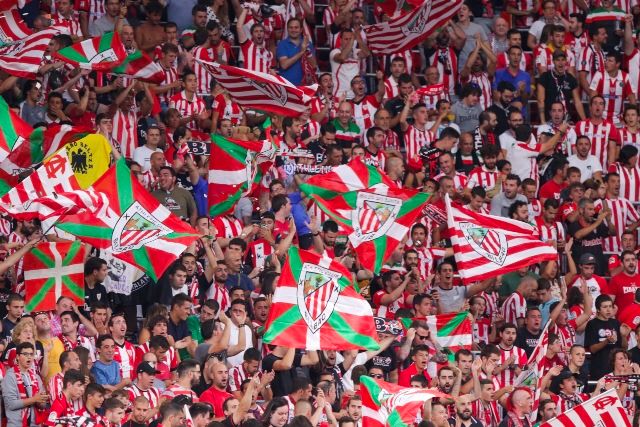 Así lucieron las gradas de San Mamés en el partido inaugural de LaLiga.