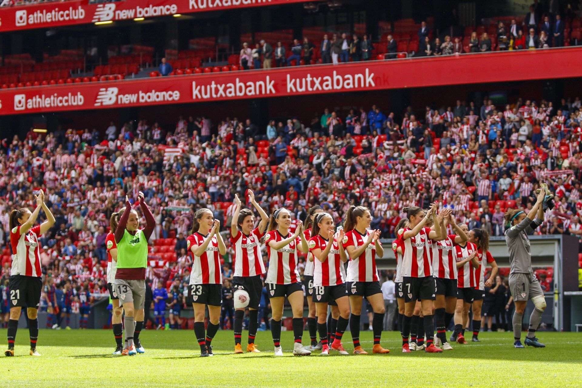  Athletic 2-Levante 0, fiesta en San Mamés ante 25.000 aficionados.