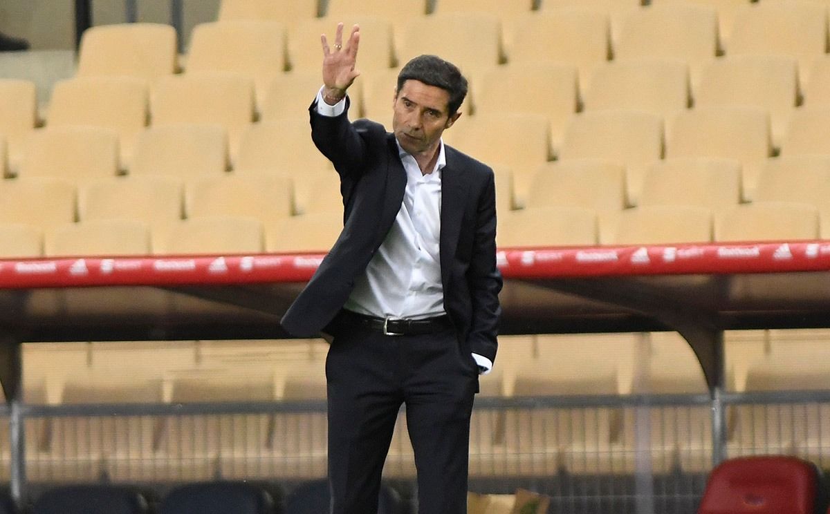 Marcelino da órdenes durante la final de Copa del Rey ante el FC Barcelona.
