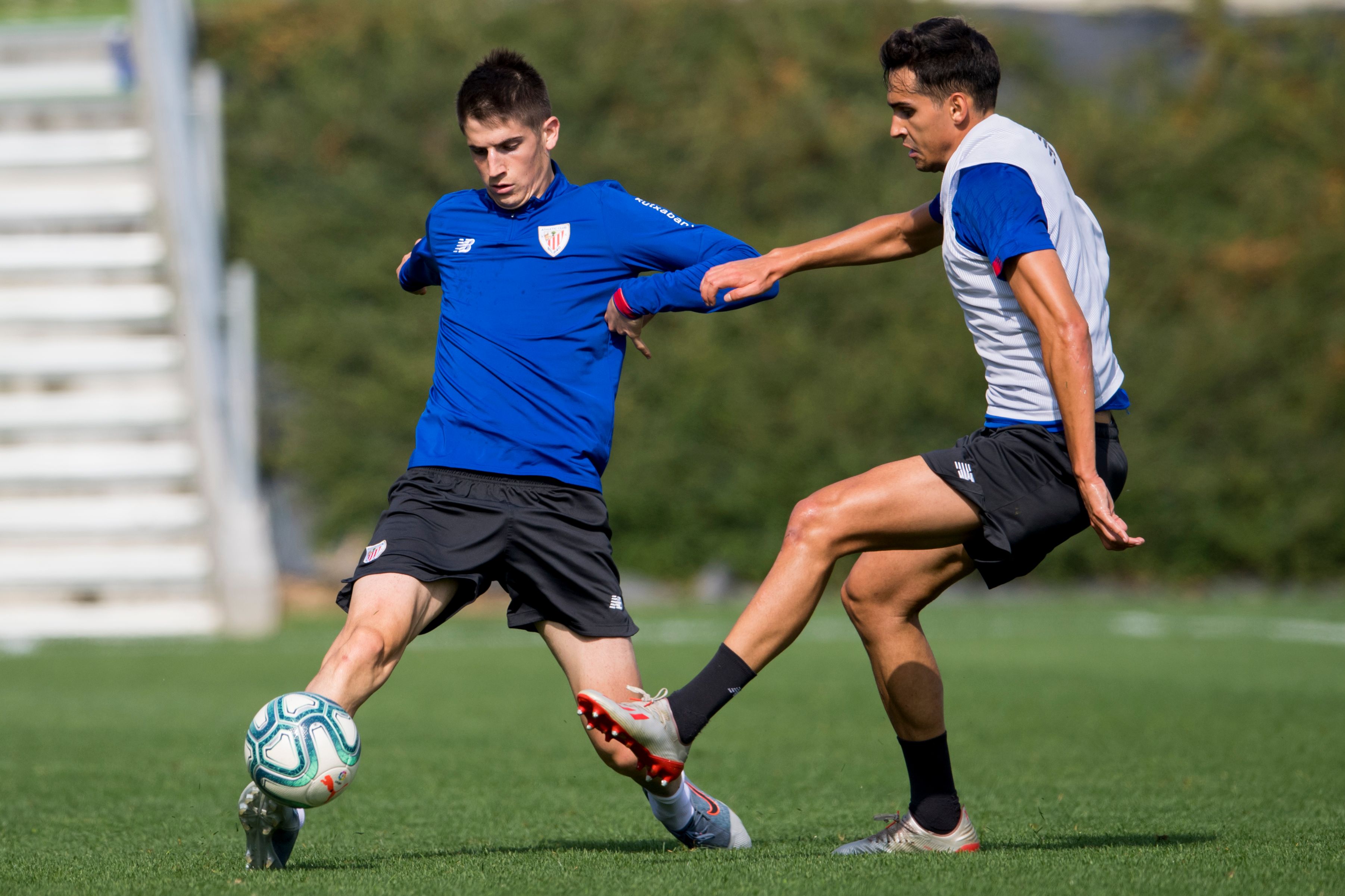  Las cosas del Mercado: Oihan Sancet e Iñigo Baqué, en una imagen de un entrenamiento en Lezama, separan ahora sus destinos.