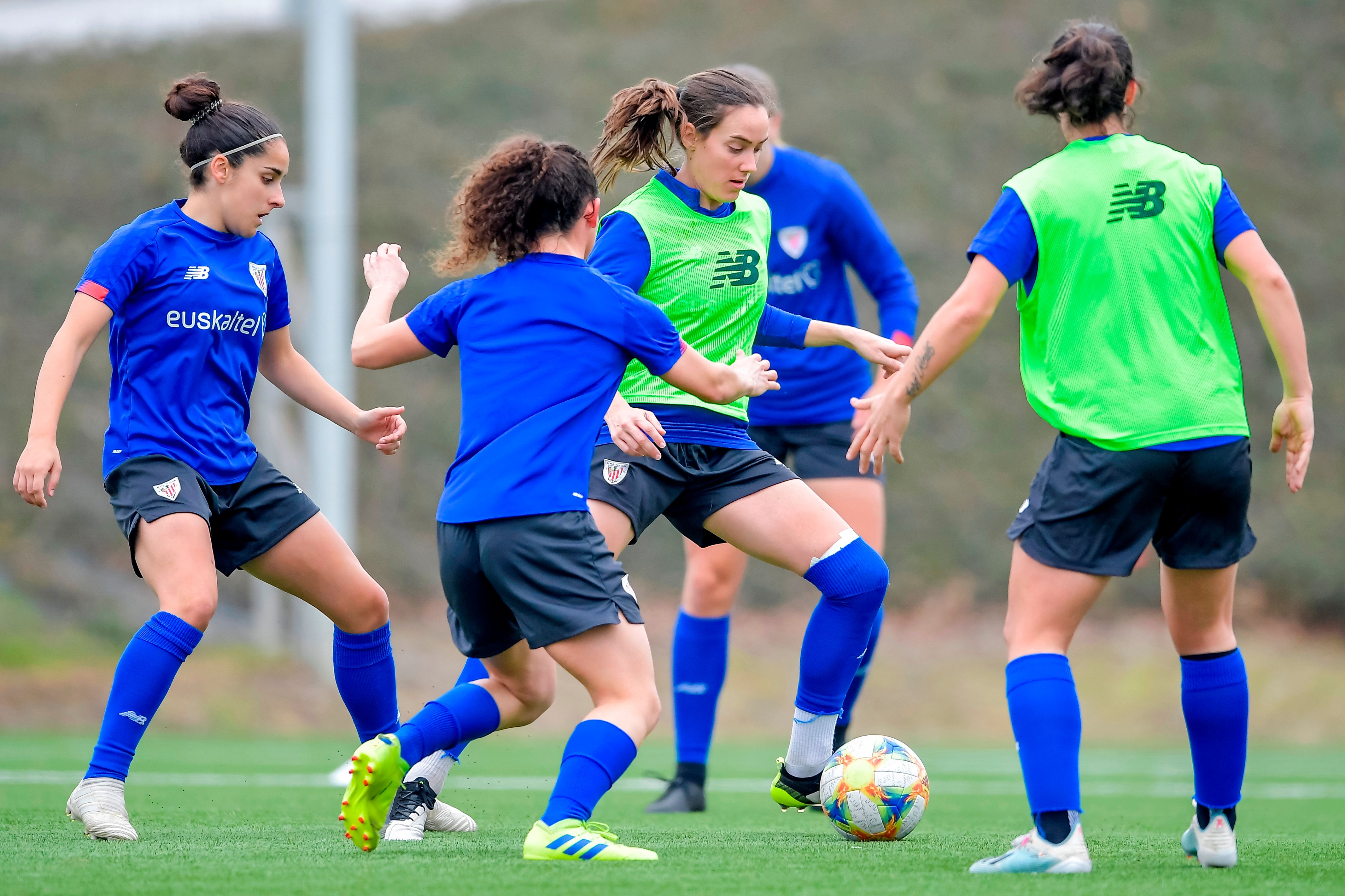  Varias jugadoras del Athletic Club en el entrenamiento de este jueves en Lezama (Foto: Athletic Clu