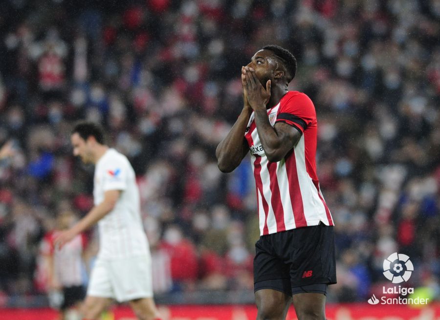  Iñaki Williams, ante el Sevilla en San Mamés.