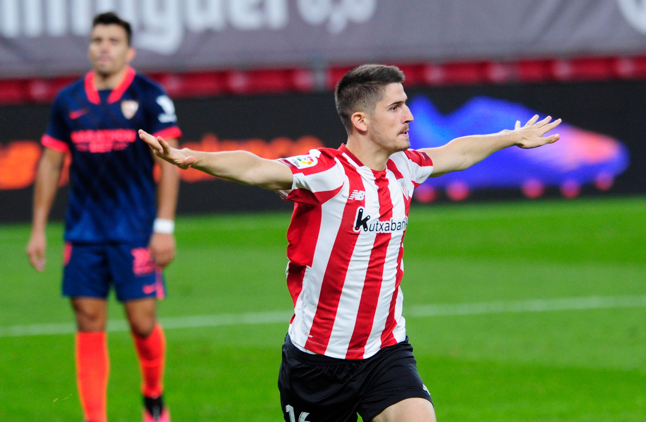  Oihan Sancet celebra su gol salvador para remontar ante el Sevilla.