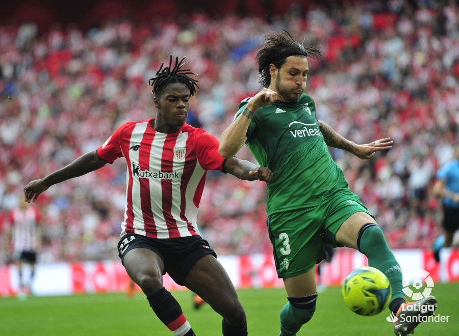  Nico Williams ante Osasuna en San Mamés.