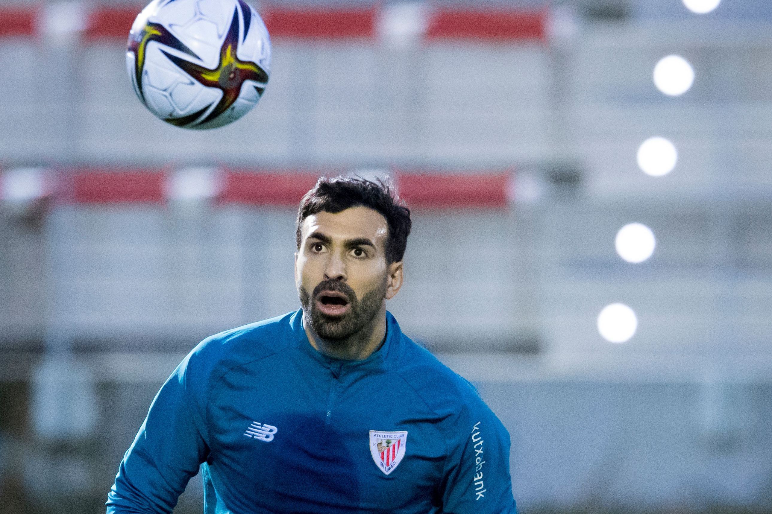 Mikel Balenziaga entrenando en Lezama.