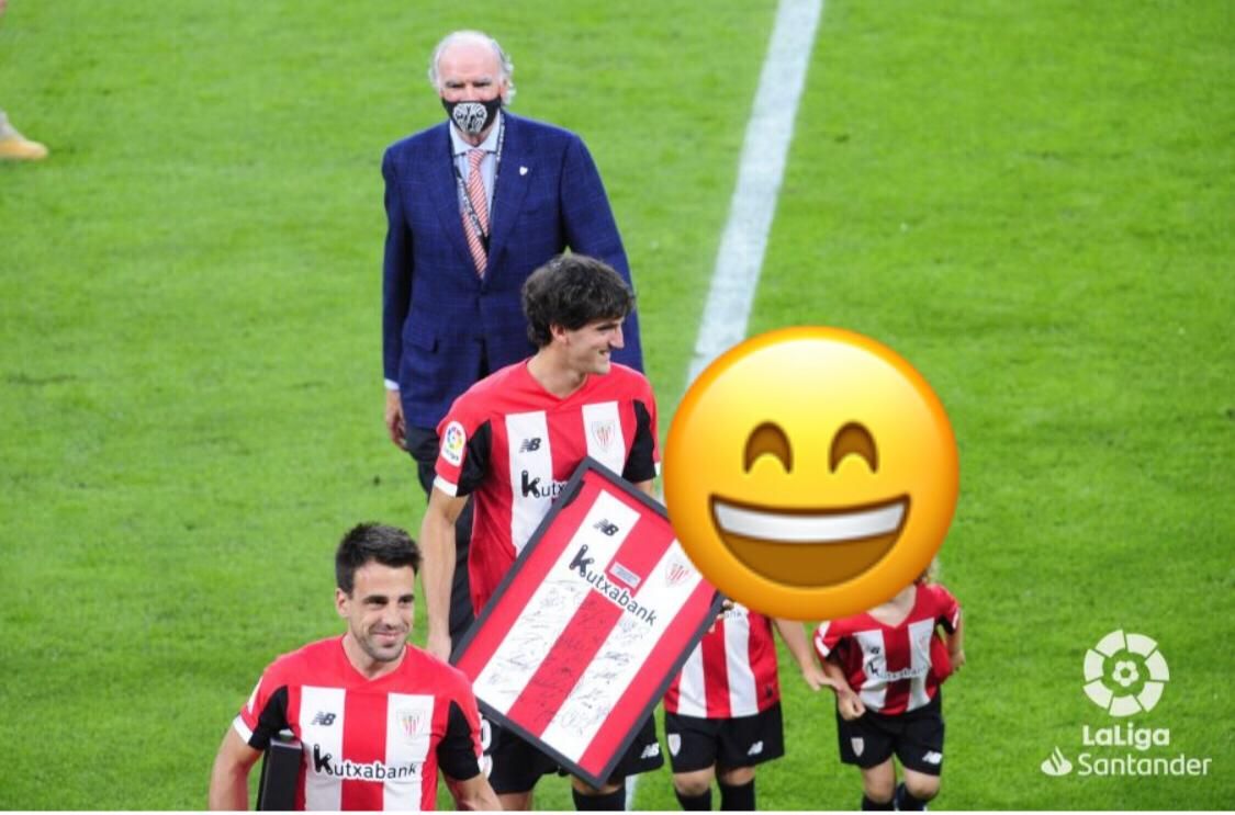  Beñat y San José junto a Iribar en San Mamés.