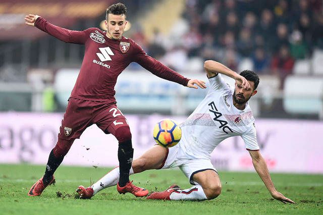  Alex Berenguer en un partido con el Torino.