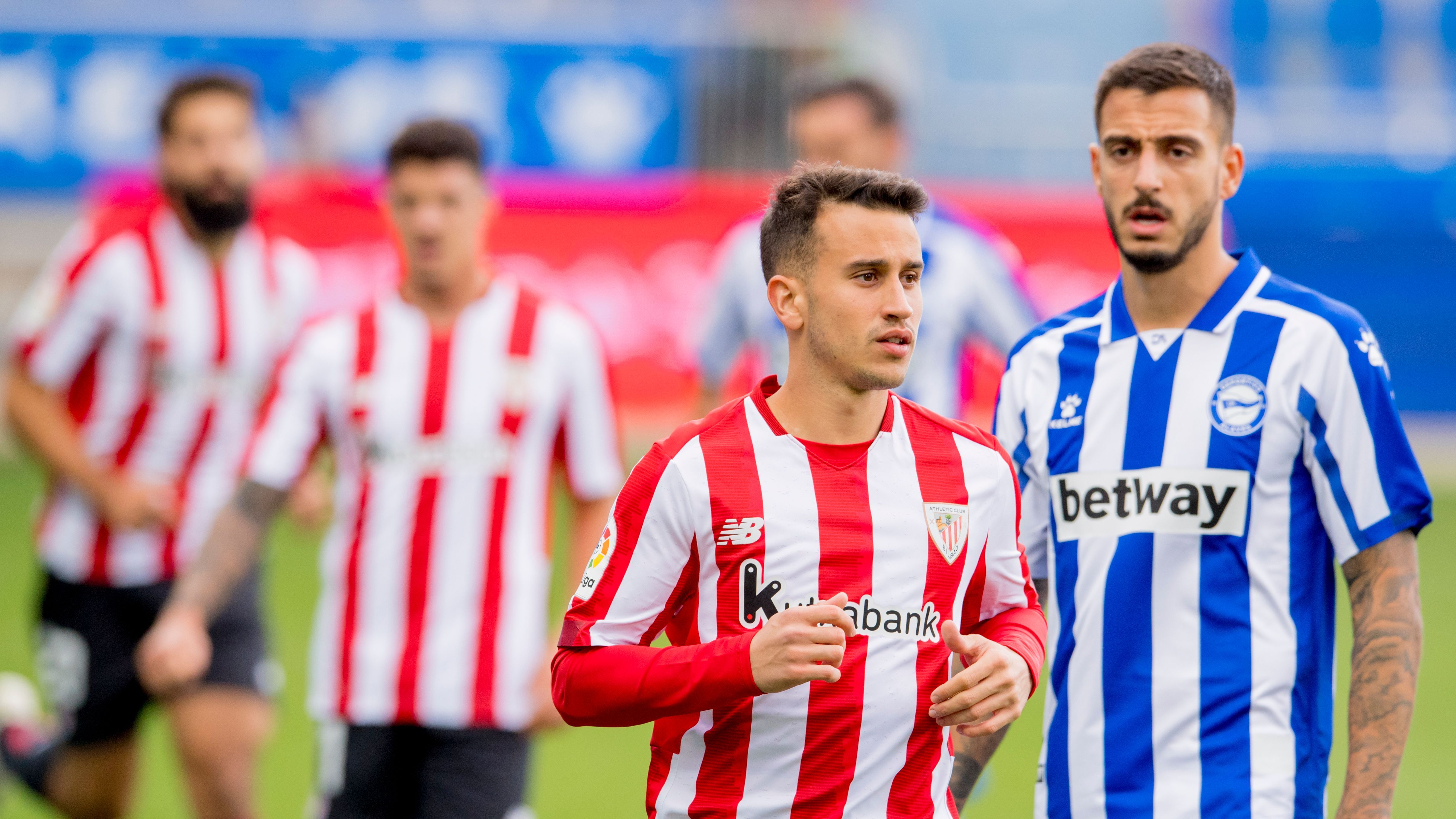  A Berenguer le ha tocado debutar con derrota en Gasteiz.