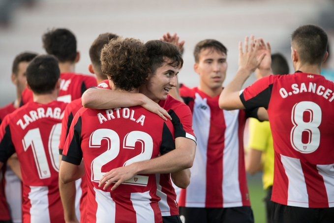  Los cachorros celebran su goleada por 5-0 en Lezama ante Osasuna B.