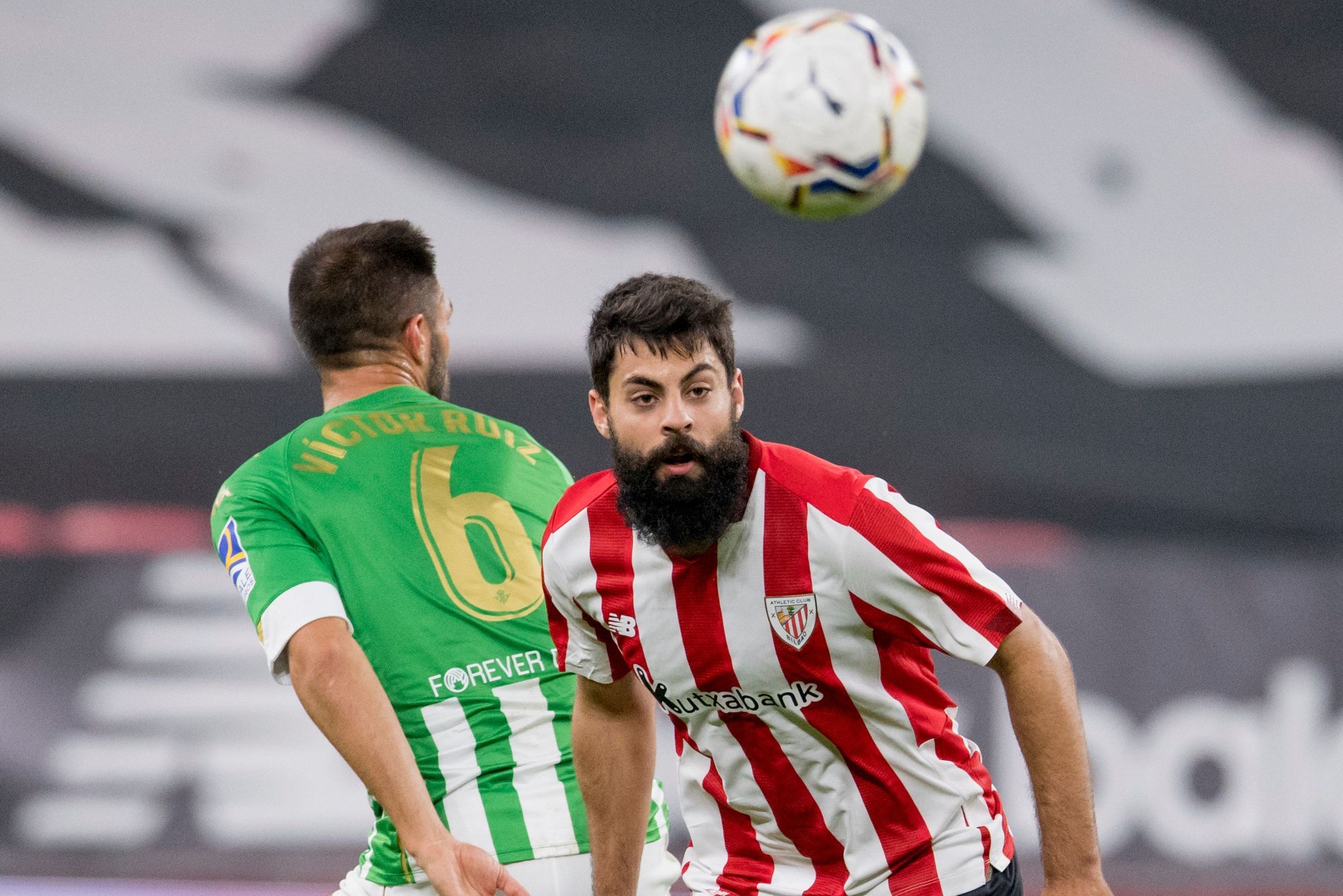 Asier Villalibre cuajaba una gran actuación ante el Betis.