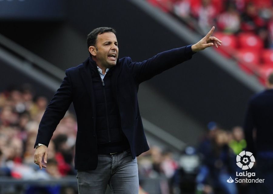 Javi Calleja explotaba en la sala de prensa de San Mamés.