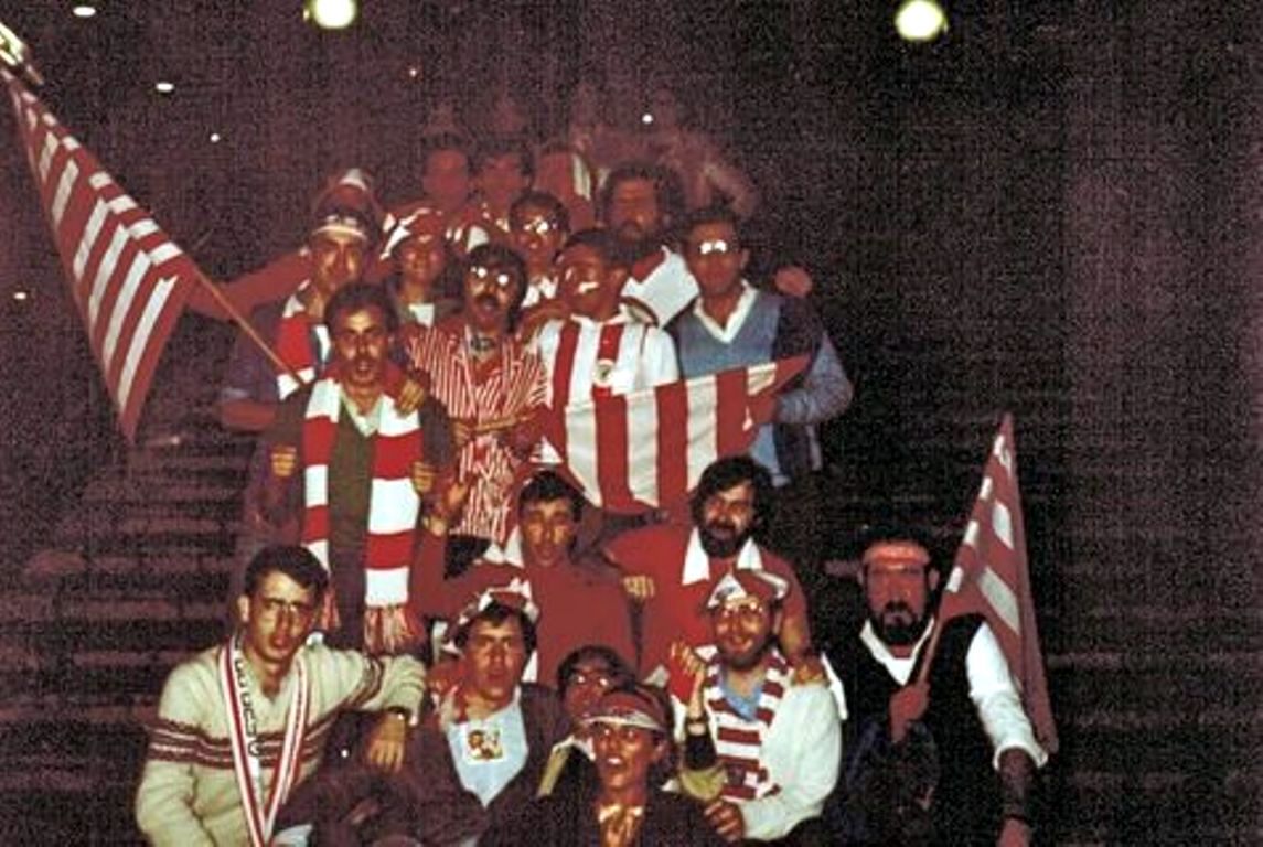  Carmelo Rodrigo y amigos en Madrid en la final de Copa de 1984 ganada al FC Barcelona.