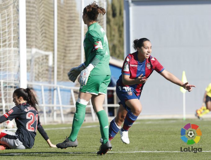  Charlyn Corral fue una pesadilla para el Athletic en su última visita a Buñol marcando un hat-trick (3-2).